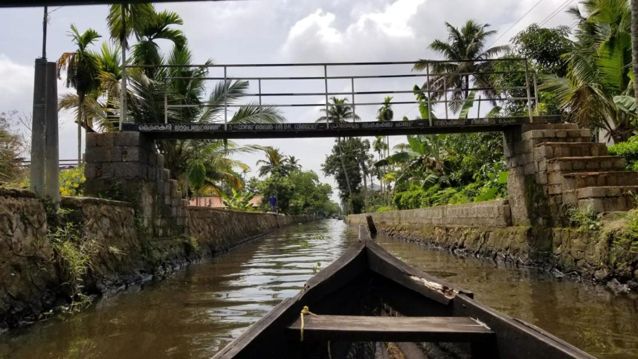 Blues Apartment Alappuzha Exterior foto